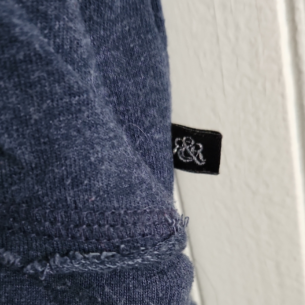 American Rag Dark Blue Star Pattern Tee - Picture 5 of 6